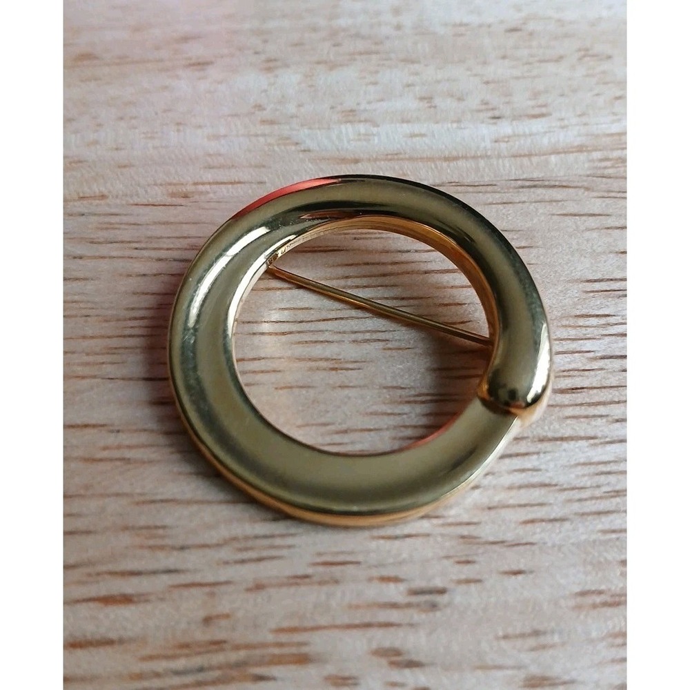 Vintage Monet Brooch 1.25" Gold Tone Pin Open Round Swirl Signed Lapel Pin Hat